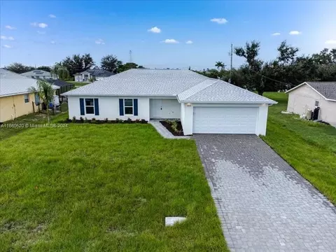 1824 NW 2nd Pl, Cape Coral, FL 33993