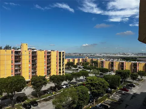 4717 NW 7th St #801-10, Miami, FL 33126