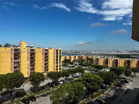 4717 NW 7th St #801-10, Miami, FL 33126