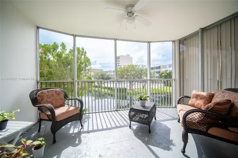 1690 NE 191st St #206-1, Miami, FL 33179