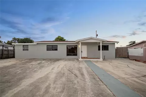 12341 SW 190th St, Miami, FL 33177