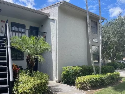 1250 S Military Trl #1615, Deerfield Beach, FL 33442