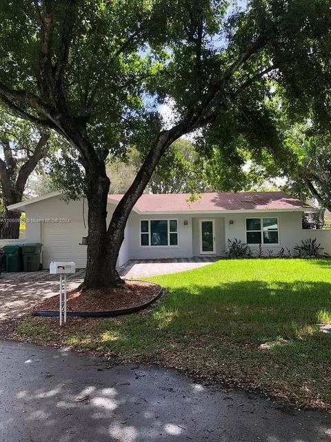 2930 SW 46th Ct, Fort Lauderdale, FL 33312