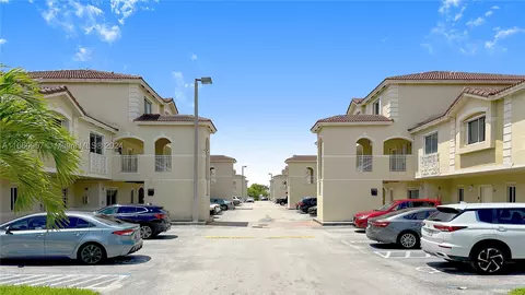 7991 NW 8th St #107B, Miami, FL 33126