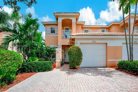 2223 NW 170th Ave, Pembroke Pines, FL 33028