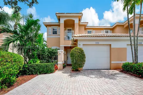 2223 NW 170th Ave, Pembroke Pines, FL 33028