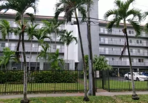 900 SW 84th Ave #207A, Miami, FL 33144