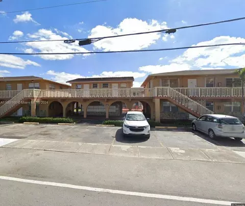 1154 W 35th St #111, Hialeah, FL 33012