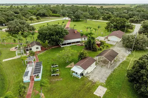 1389 Ivan Blvd, Labelle, FL 33935 photo 2