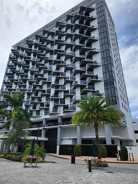 5252 NW 85th Ave #1601, Doral, FL 33166