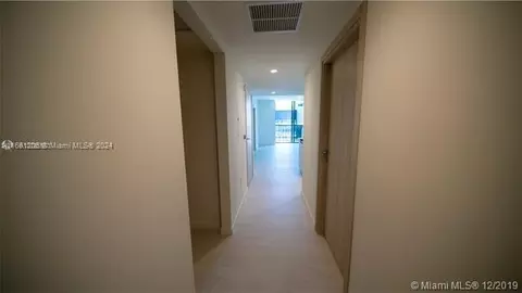 1000 Brickell Plz #4905, Miami, FL 33131