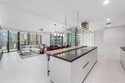 1000 Brickell Plz #2102, Miami, FL 33131