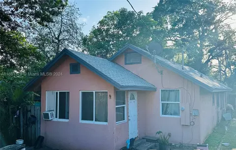 1345 NE 5th Ter, Fort Lauderdale, FL 33304