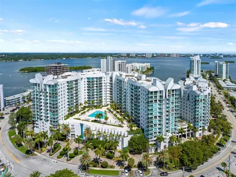7900 Harbor Island Dr #513, North Bay Village, FL 33141