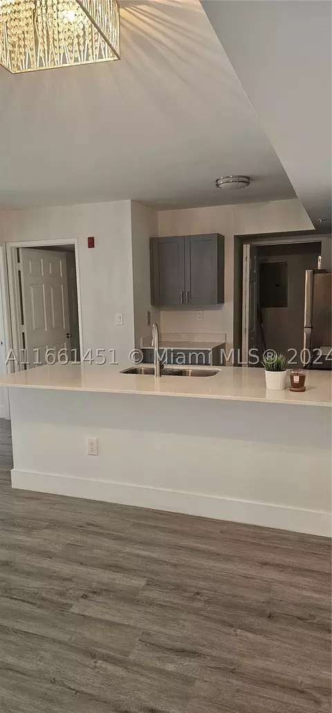 2600 S University Dr #209, Davie, FL 33328