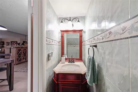 7480 W 17th Ave #7480, Hialeah, FL 33014 photo 9