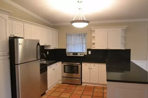 17890 W Dixie Hwy 612 Hwy #612, North Miami Beach, FL 33160