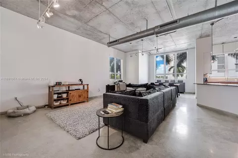 2001 Biscayne Blvd #2220, Miami, FL 33137