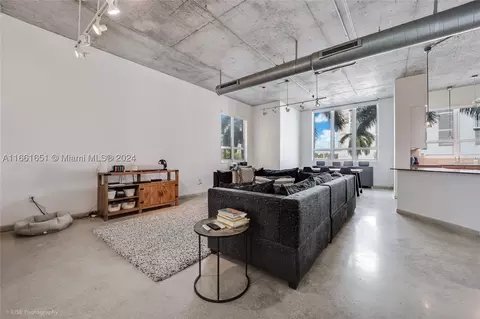 2001 Biscayne Blvd #2220, Miami, FL 33137