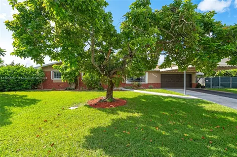 10904 SW 119th St, Miami, FL 33176