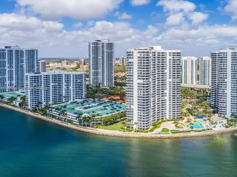 19101 NE 36th Ct #2009, Aventura, FL 33180