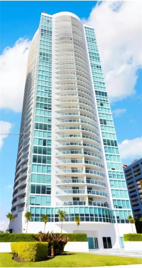 2101 Brickell Ave #3303, Miami, FL 33129