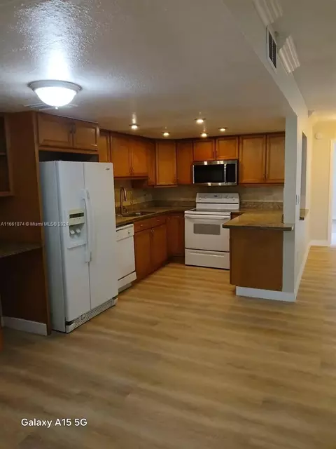 11101 Royal Palm Blvd #109, Coral Springs, FL 33065