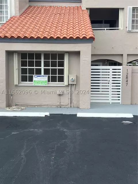 12847 SW 64th Ln, Miami, FL 33183