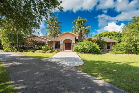16500 SW 197 Th Ter, Miami, FL 33187