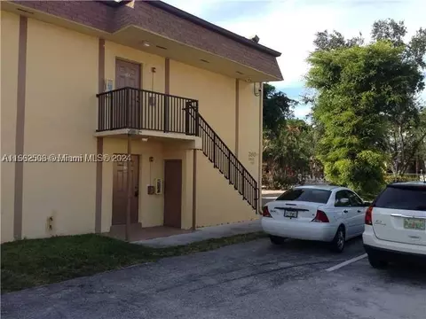 2804 NW 55th Ave #1C, Lauderhill, FL 33313