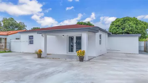 912 E 32nd St, Hialeah, FL 33013