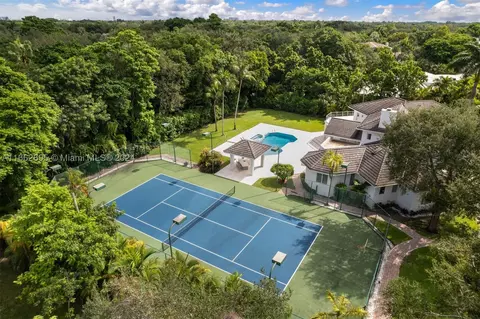 6445 SW 102nd St, Pinecrest, FL 33156