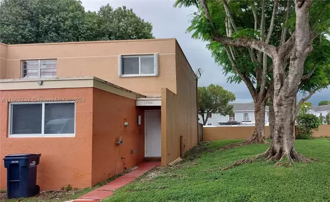 15001 SW 80th Ter #816, Miami, FL 33193
