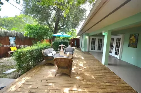 14231 Lake Saranac Ave, Miami Lakes, FL 33014