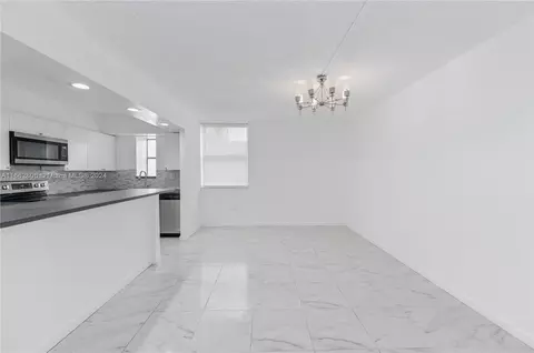 20301 NE 30th Ave #308-5, Aventura, FL 33180