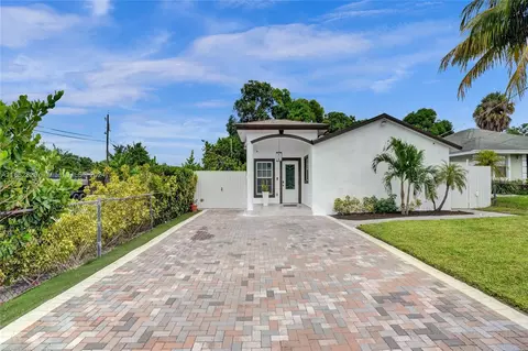 2643 Florida St, West Palm Beach, FL 33406