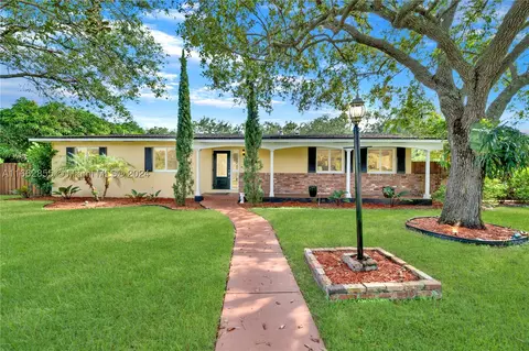 7860 SW 158th Ter, Palmetto Bay, FL 33157