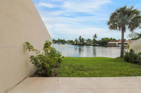 Exterior - 7238 Jacaranda Ln, Miami Lakes, FL 33014 photo 7 of 7