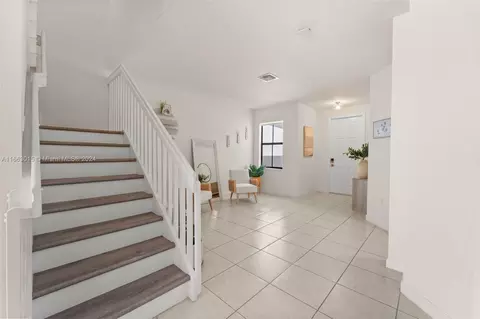 Entry Way - 10938 W 33rd Ct, Hialeah, FL 33018 photo 2 of 3