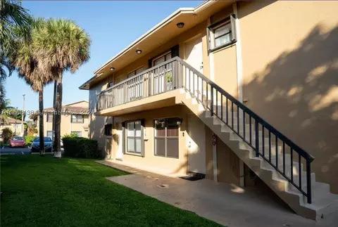 6735 W 26th Dr #12-5, Hialeah, FL 33016