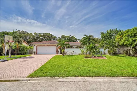 2458 NW 118th Ter, Coral Springs, FL 33065