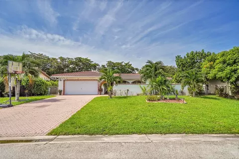 2458 NW 118th Ter, Coral Springs, FL 33065