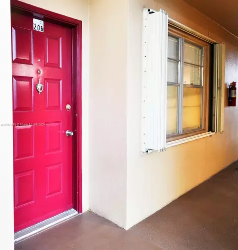 12900 SW 7th Ct #206B, Pembroke Pines, FL 33027