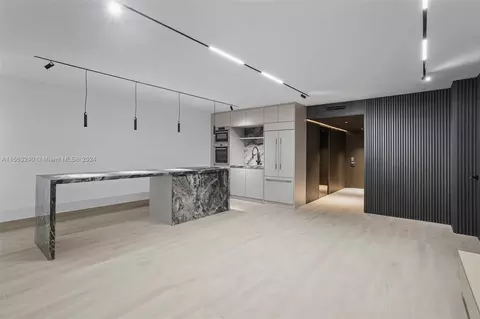 2301 Collins Ave #537, Miami Beach, FL 33139