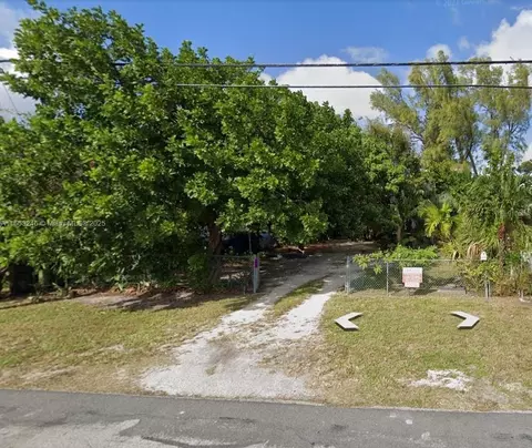 125 SE 4th St, Hallandale Beach, FL 33009