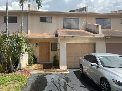 4273 N 76th Ave #4273, Hollywood, FL 33024