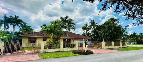10512 SW 55th St, Miami, FL 33165