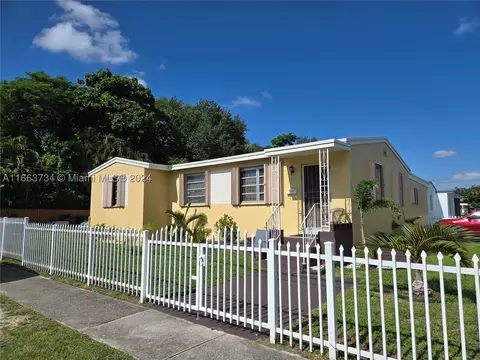 15550 NE 9th Ave, North Miami Beach, FL 33162