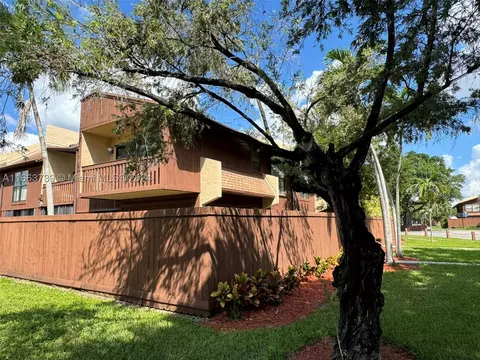 7039 SW 115th Pl #A-27, Miami, FL 33173