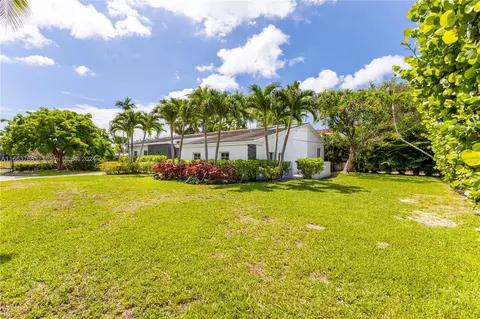 5785 Alton Rd, Miami Beach, FL 33140